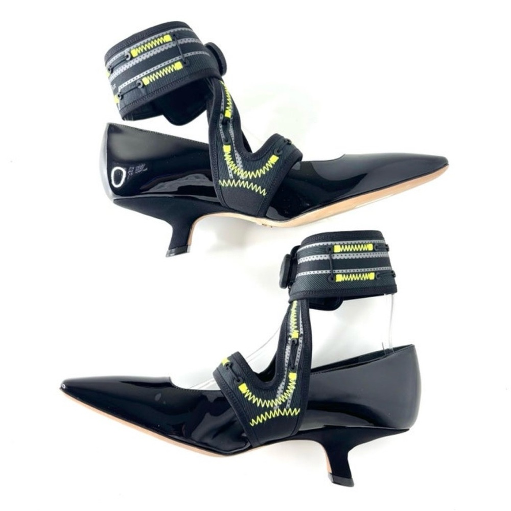 NWOT Beautiful Rare Dior x Roger Vivier patent leather pumps